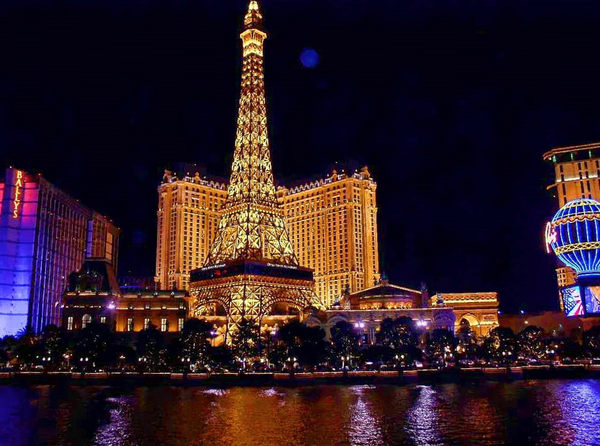 las vegas paris eiffel tower