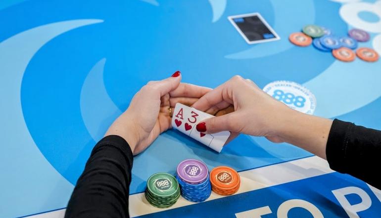 Por Que Os Combo Draws São Mais Rentáveis do Que Pensas