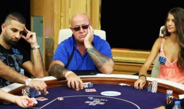 Cash Games Poker ou Torneios Poker