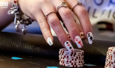dicas estratégia torneios poker iniciantes